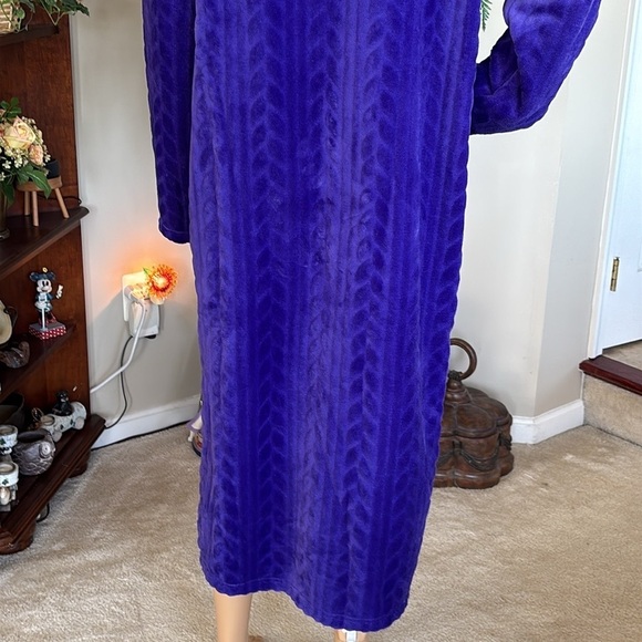 NWOT Collections Etc Vintage Purple Zip Up Robe Duster House Coat Cozy Midi - Picture 14 of 15